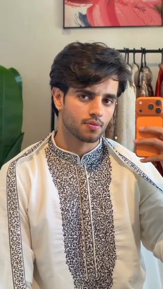 Men’s White Embroidered Kurta Set Dupatta