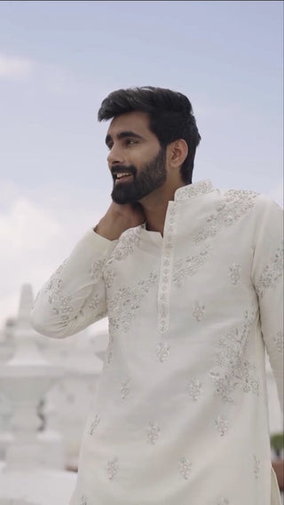 Men’s Ivory Embroidered Kurta