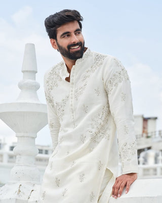 Men’s Ivory Embroidered Kurta